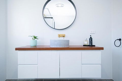The Byng House Grand & Central Entertain 12 - Accommodation Sunshine Coast 6