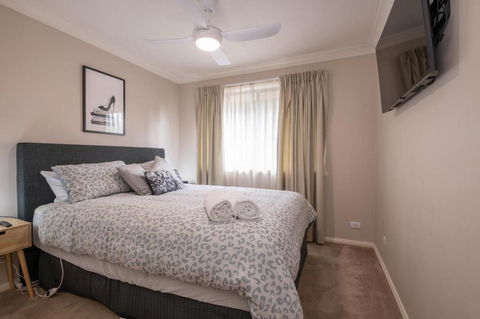 Wonderful Windred Modern Comfy Quiet - Accommodation Sunshine Coast 3