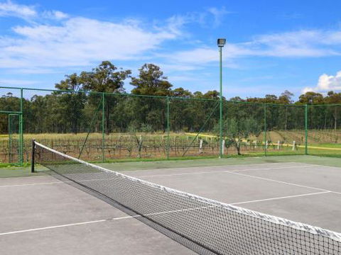 Ironbark Hill Retreat - Accommodation Sunshine Coast 2