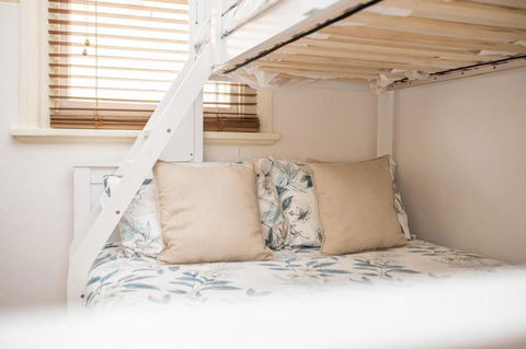 Lords Cottage Charming CBD Home Pet Friendly - Accommodation Sunshine Coast 1