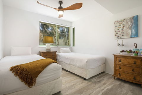Apartment 2 Surfside - Accommodation Sunshine Coast 1