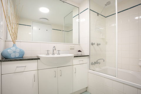 Apartment 2 Surfside - Accommodation Sunshine Coast 2