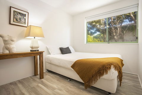 Apartment 2 Surfside - Accommodation Sunshine Coast 3