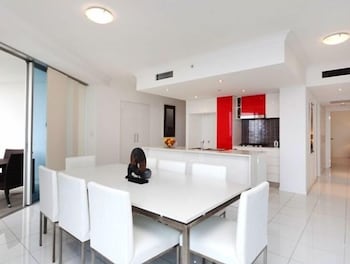 Panoramic Views At Sub Penthouse Apt - Accommodation Sunshine Coast 2