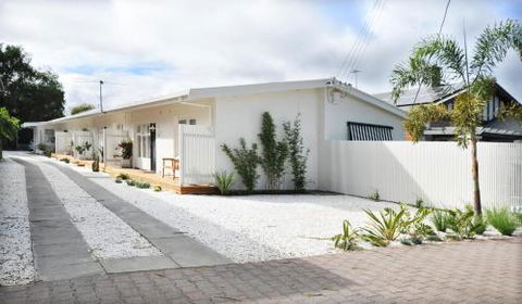 Pine At Arlos Refined Luxury In Glenelg - Accommodation Sunshine Coast 6