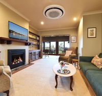 Wangi Waterfront Delight Estate Waterfront Reserve Home - Accommodation Sunshine Coast