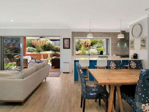 Blue Waves - Accommodation Sunshine Coast 5
