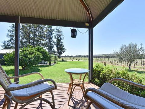 Soldiers Cottage Picturebook Vineyard Home - Accommodation Sunshine Coast 4