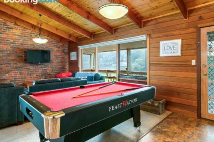 Blackwood Forest ACT Accommodation Sunshine Coast