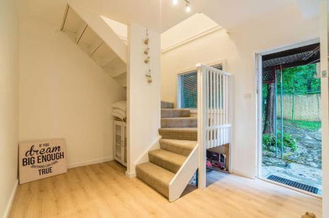 Seabreeze Retreat - Accommodation Sunshine Coast 2