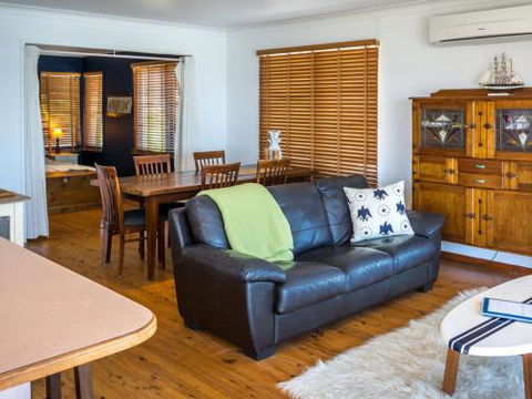 90 OCEANS EDGE Gerroa 4pm Check Out Sundays - Accommodation Sunshine Coast 1