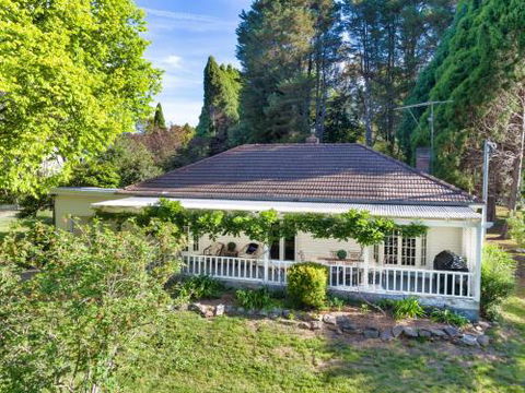 Redwood Cottage Burradoo Getaway Southern Highlands 4pm Check Out Sunday - Accommodation Sunshine Coast 0