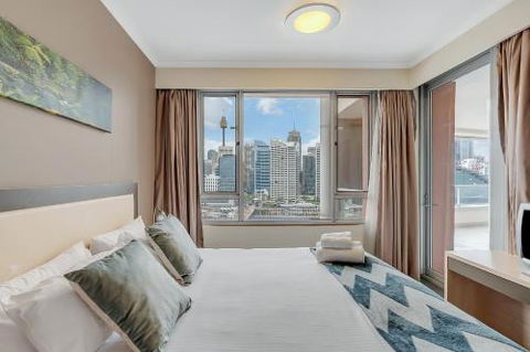 DREAM HARBOUR VIEW 2 BRM / GYM POOL & PARKING - Accommodation Sunshine Coast 4
