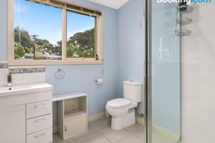 Almurta ACT Accommodation Sunshine Coast