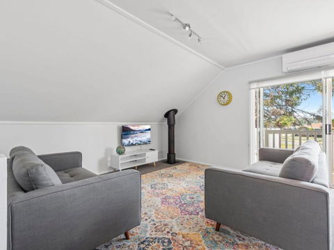 Kendall Cres 49 Burrill Lake - Accommodation Sunshine Coast 3