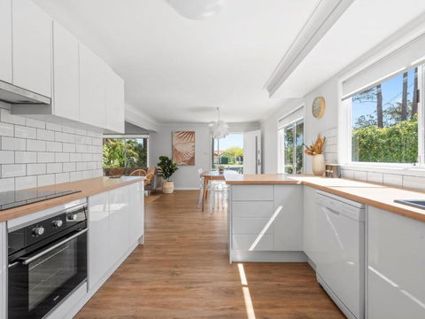 Kendall Cres 49 Burrill Lake - Accommodation Sunshine Coast 1
