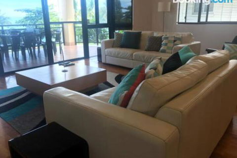 Townsville Strand Lighthouse Apartment 3 - Accommodation Sunshine Coast 4