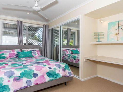 Dog Lovers Retreat Beachmere - Accommodation Sunshine Coast 2