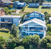 NANNY  POPPYS BEACH HOUSE Gerroa 4pm check out Sundays - Accommodation Sunshine Coast
