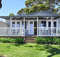 The Waterfront House 4pm Check Out Sundays - Accommodation Sunshine Coast