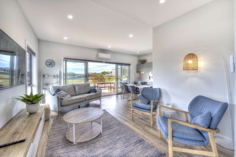 Archella 2 - Beautifully Appointed, Close To Golf Course & Play Ground - Accommodation Sunshine Coast 3