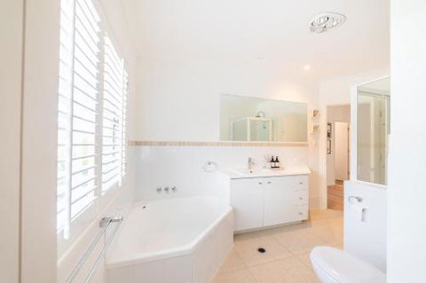 Beaches - Accommodation Sunshine Coast 6