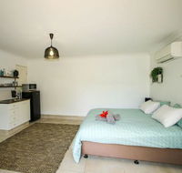 Studio 9 - Accommodation Sunshine Coast
