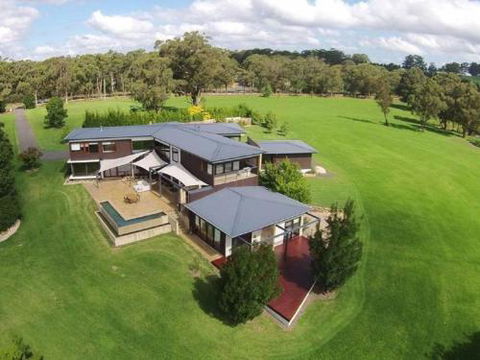 ALPINE LODGE Alpine Southern Highlands 4pm Check Out Sundays - Accommodation Sunshine Coast 4