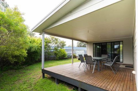 34 Ash Avenue Sandy Point - Accommodation Sunshine Coast 4
