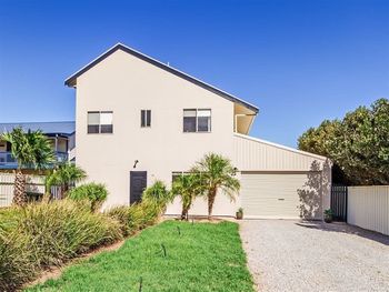 Tranquility - Accommodation Sunshine Coast 0