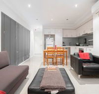 Conveniently Located Luxury Home 10 Mins from CBD - Accommodation Sunshine Coast