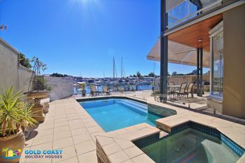 Harbourfront Retreat - Accommodation Sunshine Coast 2