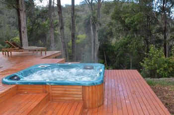 Quiet Rural Retreat With Spa - Accommodation Sunshine Coast 3