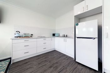 Catalina Close 1a - Accommodation Sunshine Coast 4