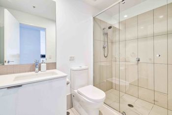 Bright 2 Bedroom Seafoam Apartment - Accommodation Sunshine Coast 4