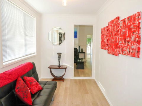 Waterside Retreat - Accommodation Sunshine Coast 2