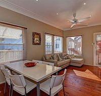 Ocean Parade by the Beach Unit - Accommodation Sunshine Coast
