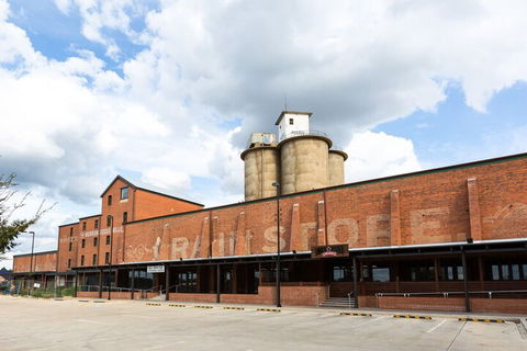 Trendy Self Contained City Apartment - Accommodation Sunshine Coast 1