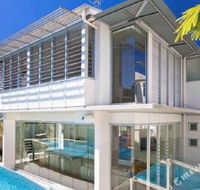 R  W Noosa Holidays 19 the Esplanade - Accommodation Sunshine Coast