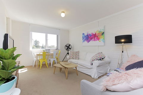 Seabreeze - Accommodation Sunshine Coast 6