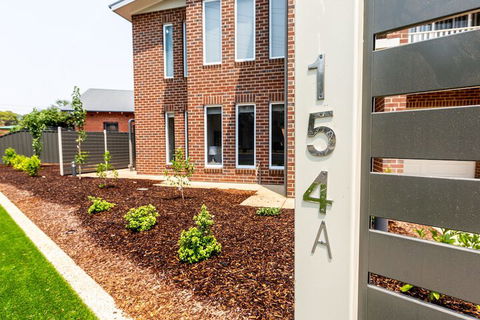 Wagga Apartments 1 - Accommodation Sunshine Coast 0