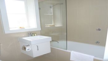 The Apartment Service LB001 - Accommodation Sunshine Coast 2