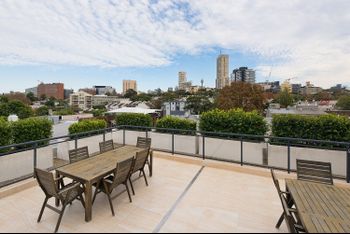 Perfect 2 Bedroom In Rushcutters Bay - Accommodation Sunshine Coast 3
