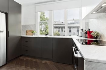 Stunning City Apartment H350 - Accommodation Sunshine Coast 1