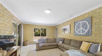 BEACHSIDE HIDEAWAY BONNY HILLS - Accommodation Sunshine Coast 5