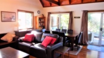 Kookaburra Cottage At Hat Head - Accommodation Sunshine Coast 2