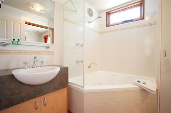 Yarraby Holiday Park - Accommodation Sunshine Coast 1