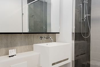 Avant Tower Apartment - Accommodation Sunshine Coast 3