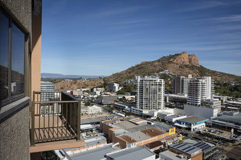 Holiday Inn Townsville - Accommodation Sunshine Coast 6