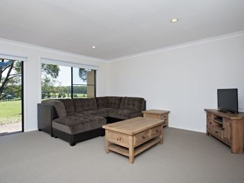 Villa 127 Horizons Golf Resort - Accommodation Sunshine Coast 6